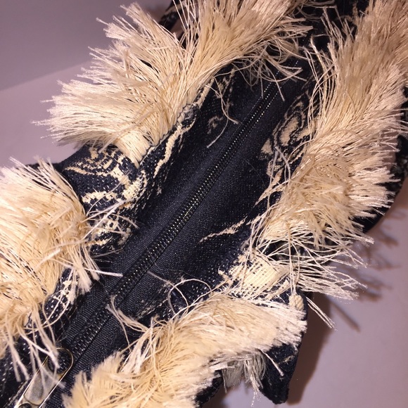 Black & Tan Tapestry Double handle Handbag - Picture 7 of 8